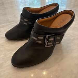 Eurosoft by Sofft Black Leather Heeled Mules‎ Buckle Detail Slip On Shoes Sz 8.5